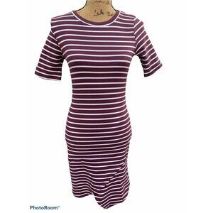 🌸3/$15🌸Maroon and White Striped A-line Dress with Round Neck Short Sleeves  M